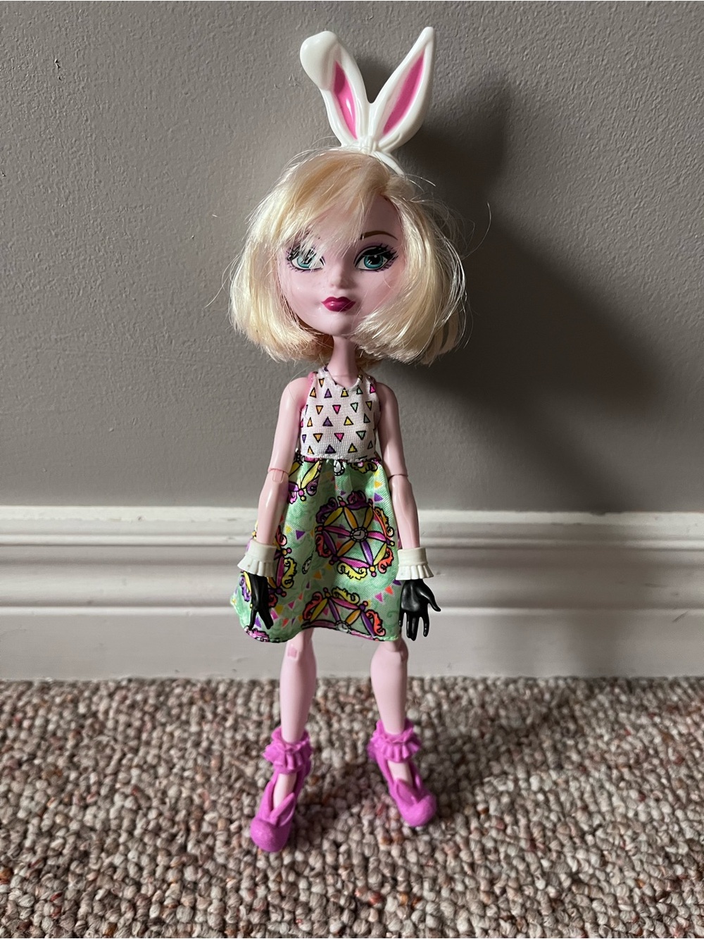 Ever After High Carnival Date Bunny Blanc  Doll